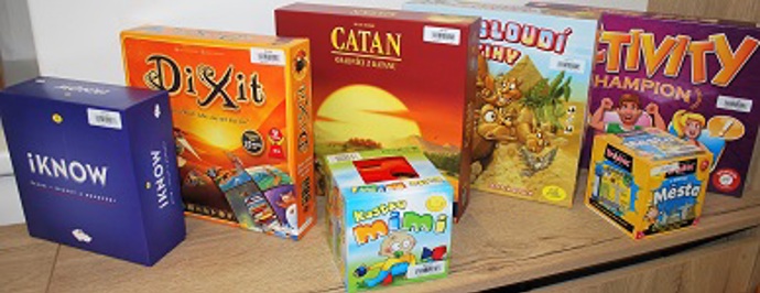 Existuje celá řada her, které jsou k dispozici v cestovní verzi. Ty jsou ideálním společníkem na cesty, která vám díky nim rychleji uteče.