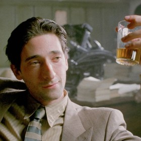 Polsko je napadeno německými vojsky, která brzy přicházejí i do jeho hlavního města Varšavy. 