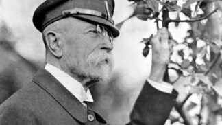 Tomáš Garrigue Masaryk, označovaný T. G. M., TGM nebo prezident Osvoboditel, byl československý státník, filozof, sociolog a pedagog, první prezident Československé republiky. 