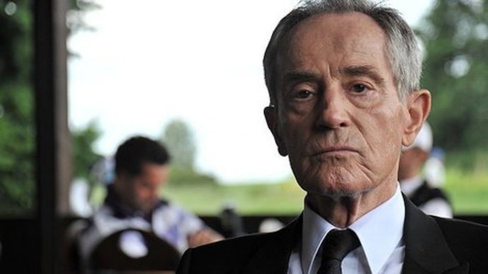 V registru StB je Tříska uveden jako agent, krycí jméno „Toman“, evidenční číslo 5 680. Sám k tomu uváděl, že agentem nikdy nebyl a že se ho StB neúspěšně snažila získat ke spolupráci.