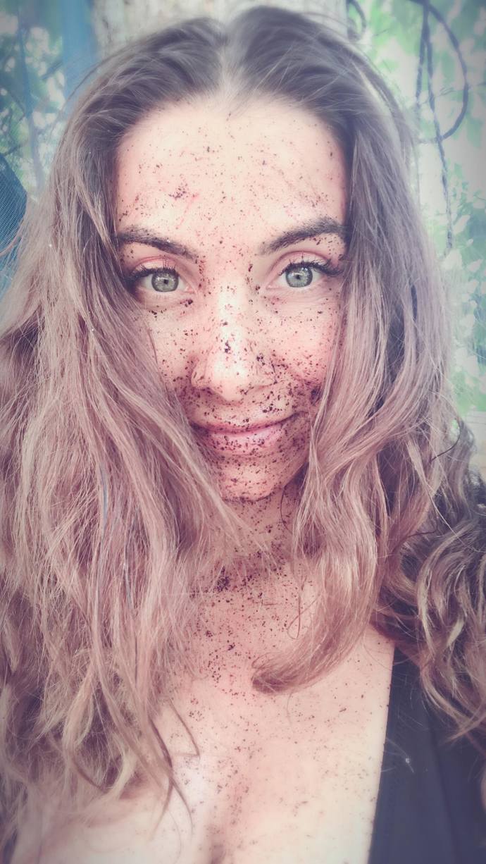 Z české filmové tvorby hrála ve filmech Panic je nanic nebo Bolero. Také ztvárnila jednu z vedlejších rolí v seriálu TV Nova Ulice.