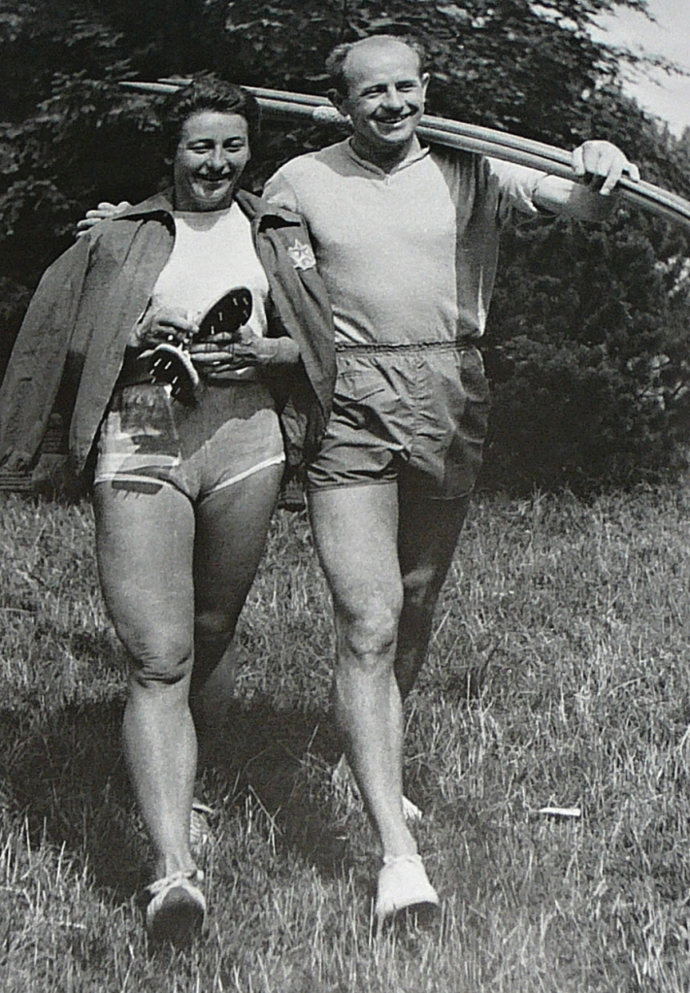 Mnohonásobný zisk titulu mistryně republiky, mistryně Evropy z let 1954 a 1958, překonání světového rekordu z roku 1958 (55,73 m) či zisk stříbrné medaile ze XVII. olympijských her v Římě v roce 1960, to vše dokazuje, že úspěch v Helsinkách nebyl náhodným vítězstvím, ale vrcholem kariéry vynikající sportovkyně.