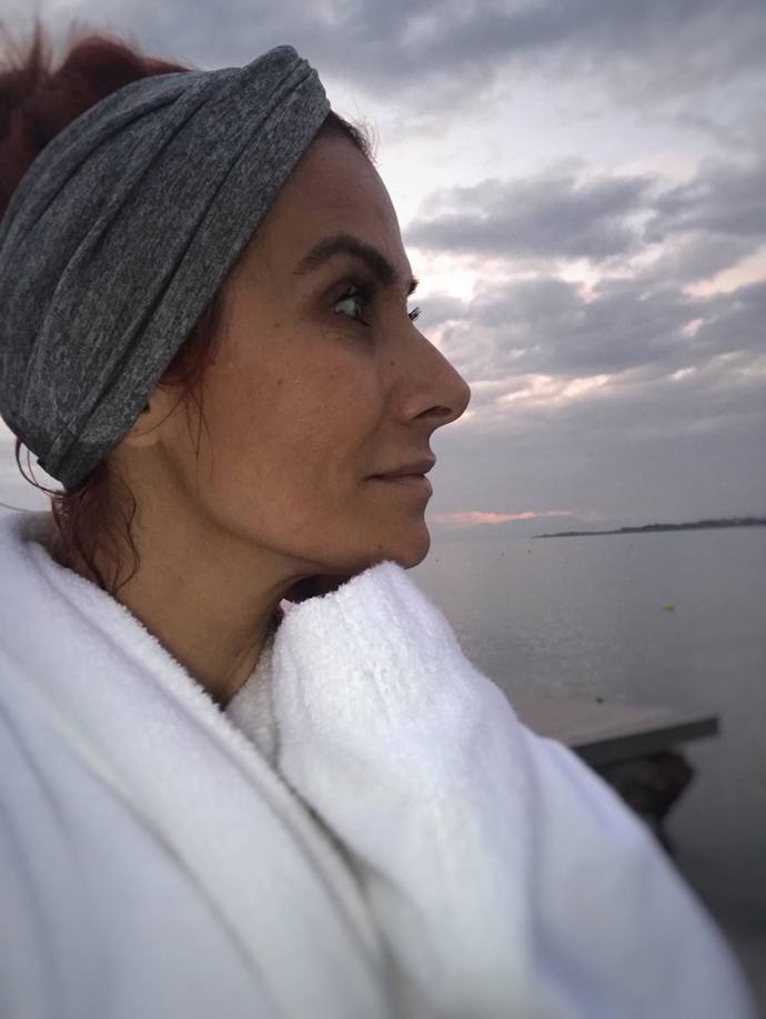 Jejím manželem je od roku 2009 publicista René Decastelo, s nímž má dvě děti — Michaela a Zuzanu.