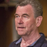 Herectví se věnoval ochotnicky již od svého dětství, byl členem Dismanova rozhlasového dětského souboru, jako dítě si zahrál i v několika starších českých filmech.