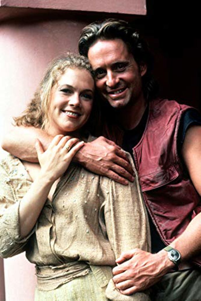 Po otcově smrti se vrátila do USA, kde studovala dramatické umění na Southwest Missouri State University a na University of Maryland v Baltimoru.