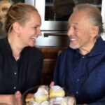 Monika Absolonová se narodila 27. září 1976 v Benešově u Prahy. Studovala soukromou střední hotelovou školu v Praze, na niž navázala studiem němčiny na Akademii Jana Amose Komenského.