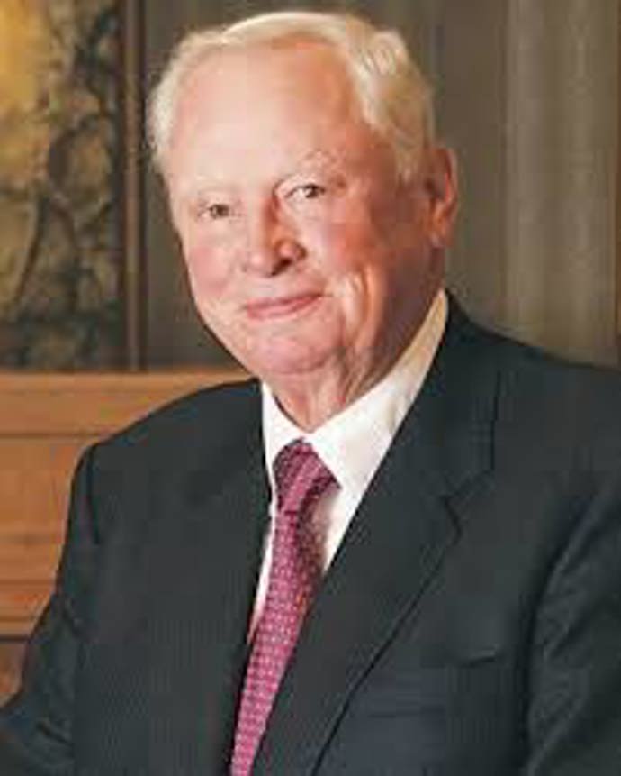 Hilton také sloužil jako prezident  AFL v roce 1965 a pomohl navázat spojení mezi AFL a NFL.