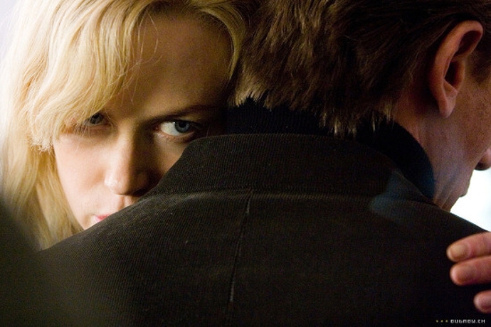 Invaze je film z roku 2007 žánru sci-fi vytvořený podle scénáře Dava Kajganicha.