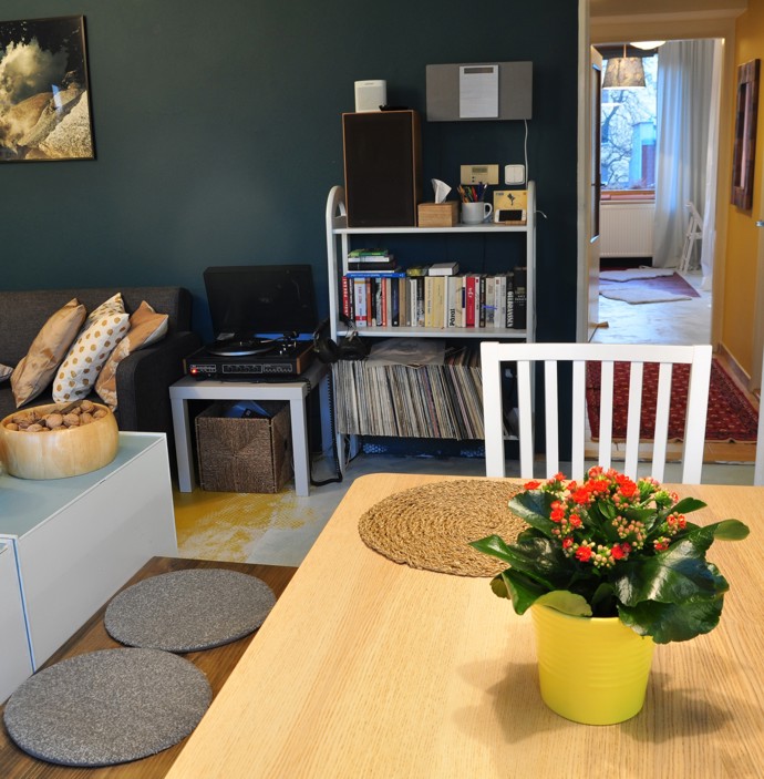 Skandinávský styl kuchyně pokračuje dále do pracovny.