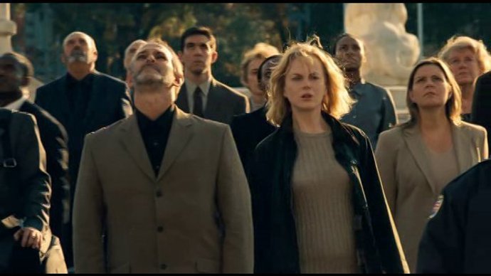 Skladatel John Ottman použil pro nahrání hudebního doprovodu 77-ti členný orchestr.