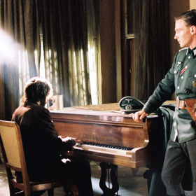 Pianista je francouzsko-německo-polsko-nizozemský dramatický film, který v roce 2002 natočil režisér Roman Polanski. 
