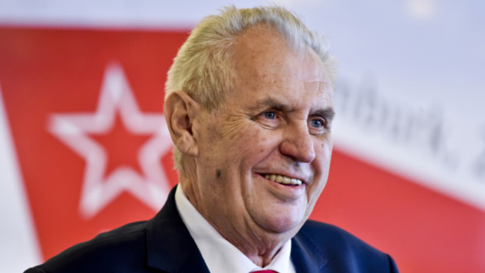 Zeman trpí cukrovkou a s ní spojeným onemocněním nervů nohou, kvůli kterému nemá cit v nohou od kotníků dolů. Při zdolávání schodů mu proto musí pomáhat doprovod. 