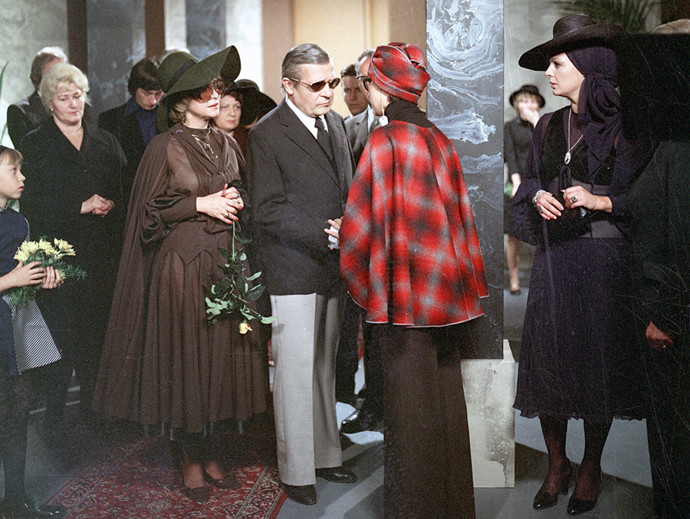 Zahrál si i v Národním divadle, z nějž se po 5 letech přesunul do Městských divadel pražských, kde se stal jedním z nejobsazovanějších herců.