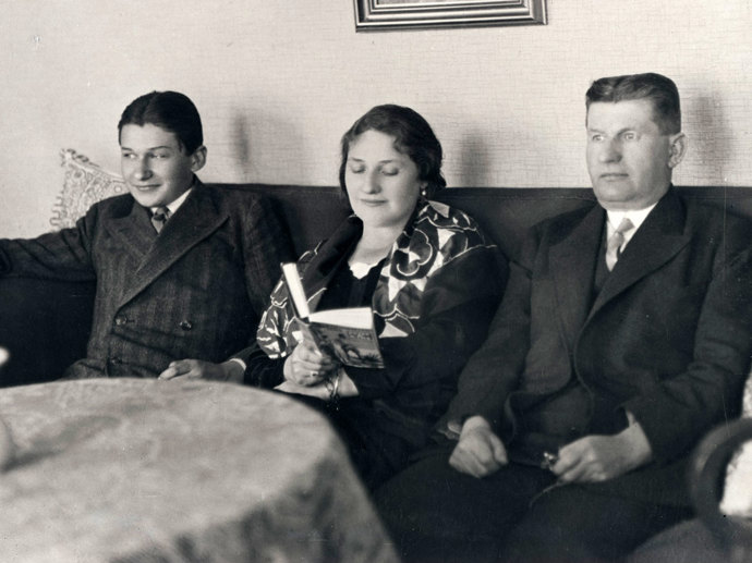 Velkou celoživotní oporou Tomáše Bati jak v soukromém životě, tak i v podnikání byla jeho žena Marie, vídeňská Češka z velmi dobré rodiny. Byla velmi činnou v sociální a zdravotní sféře. Díky svým aktivitám se stala velmi uznávanou osobností ve Zlíně.