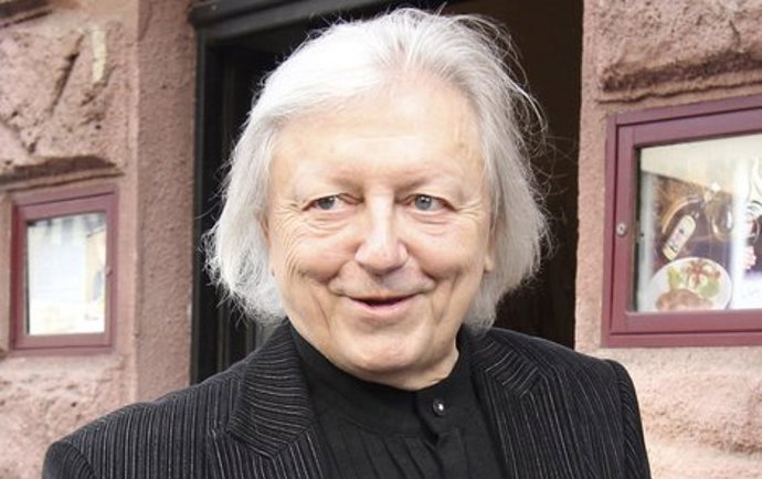 Od 70. let natáčel a koncertoval se skupinou Bacily, kterou řídí jeho bratr Jan Neckář. K jeho dvorním autorům patřili již zmíněný bratr Jan Neckář a Ota Petřina, ale psali pro něho i Karel Svoboda, Petr Hapka, Petr Janda nebo Bohuslav Ondráček. O texty se mu starali mj. Zdeněk Rytíř, Michal Horáček, Jan Schneider, Ladislav Kantor nebo Michael Prostějovský.