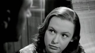 Irena Kačírková byla krásná české herečka, která ve své době kralovala filmovému plátnu.