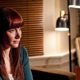 Brzy se jí však ozve vydavatel z Londýna, který má o její dílo zájem.