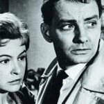 Vyrůstala v Ostravě, kde studovala reálné gymnázium. Po maturitě (1942) v letech 1943–1944 hrála v Českém divadle moravskoslezském v Ostravě.