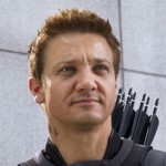 Jeremy Renner je americký herec, který se proslavil především v sérii filmů Avengers.