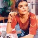 Zuzana Bydžovská je česká filmová a divadelní herečka, držitelka tří Českých lvů. Pochází z lékařské rodiny, má dvě děti.