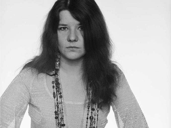 Zpěvačka Janis Lyn Joplin se narodila 19. ledna 1943 v městečku Port Arthur v americkém Texasu a nazpívala  rockové rythm and bluesové hity.