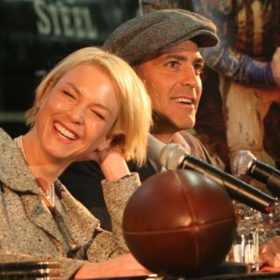 Čtveřice společně jede na Carterovo nové působiště vlakem, Lexie s Dodgem si vymění pár slov a ona stále hraje nepřístupnou. Přijíždějí také ostatní členové rozpadlého týmu, dostávají od CC Fraziera nové vybavení a trénovat budou na pořádném stadionu.