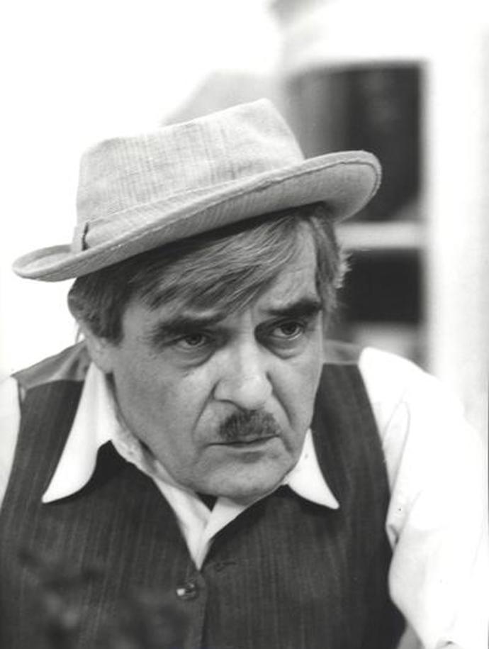 Svůj podmanivý, lehce zastřený hlas uplatnil v Československém rozhlase nebo jako vypravěč v dokumentárních filmech, ale zejména v dabingu. 