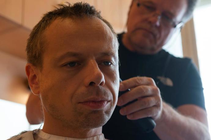 Film scenáristy a režiséra Slávka Horáka se snaží zachytit události v životě Václava Havla od roku 1968, kdy byl mladým úspěšným dramatikem, přes vpád vojsk Varšavské smlouvy a období, kdy se jako zakázaný autor stáhl do ústraní na chalupu u Trutnova. Snímek se zabývá také vztahem Havla s jeho první manželkou Olgou a sleduje jeho souboj s tehdejším vládnoucím režimem až k přelomovým událostem roku 1989.