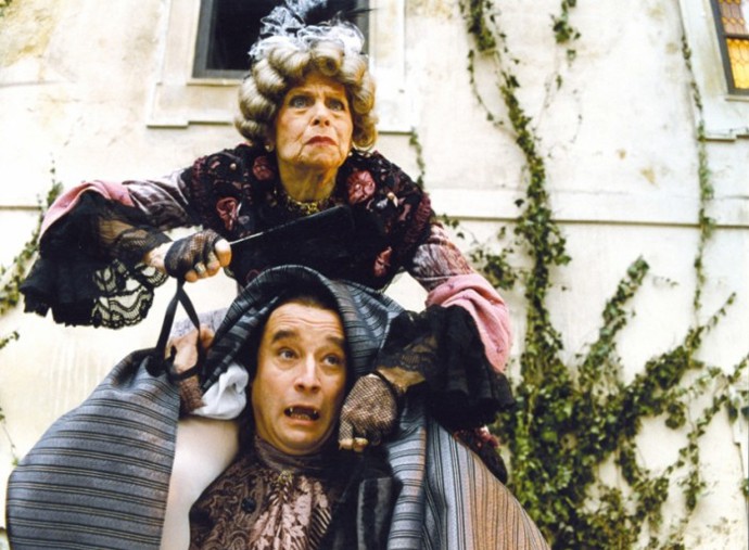 Mezi její zdejší nejslavnější role vytvořené v tomto divadle patří Dolly Leviová ve známém muzikálu Hello Dolly, paní Pearcová v muzikálu My Fair Lady nebo slečna v muzikálu Kabaret.