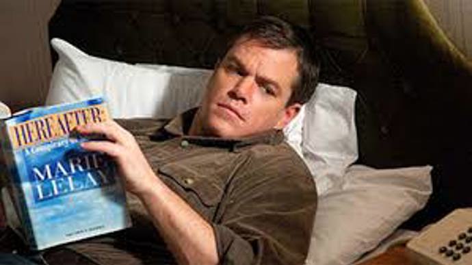 V Londýně prožívá osobní drama Marcus, který nešťastnou náhodou přišel o své dvojče. Zdrcený se od matky alkoholičky ocitá u pěstounů a touží navázat kontakt se zemřelým bratrem.