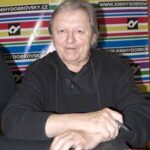 Václav Neckář je český popový zpěvák a filmový herec, synovec herce Eduarda Dubského, bratr muzikanta Jana Neckáře.