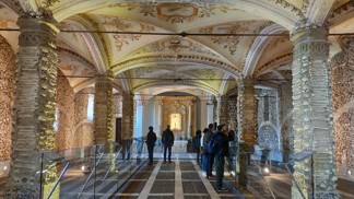 Mrazivá kaple v portugalské Évoře: Visí tu mumie pachatelů domácího násilí