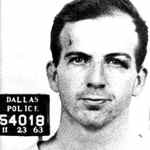 Lee Harvey Oswald - právě on prezidenta Kennedyho zastřelil.