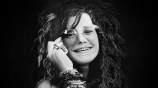 Zpěvačka Janis Lyn Joplin se narodila 19. ledna 1943 v městečku Port Arthur v americkém Texasu a nazpívala  rockové rythm and bluesové hity.