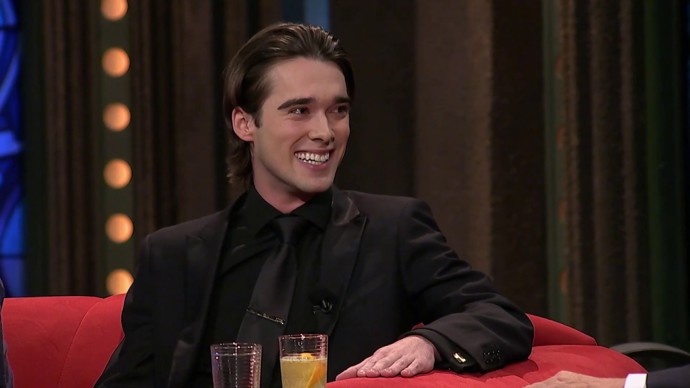 Během celé své sportovní kariéry i studia na vysoké škole se Vojtěch věnoval herectví. Objevil se v seriálech Ulice a Ordinace v růžové zahradě.