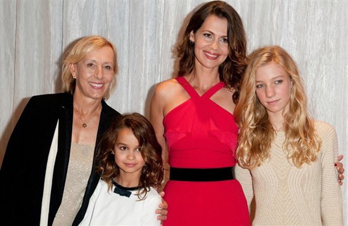 Její profesionální dráha se datuje od r. 1975 - s aktivním tenisem skončila po úctyhodných 31 letech v r. 2006, přičemž v letech 1978 - 87 byla světovou tenisovou jedničkou.