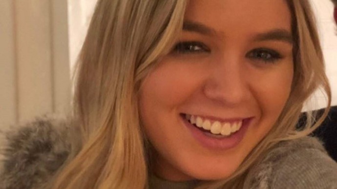 Krásná Saoirse, vnučka Roberta, zemřela v srpnu 2019 na předávkování drogami.