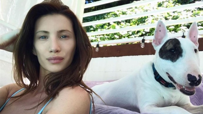 V lednu 2014 se Jeremy Renner oženil s kanadskou modelkou Sonni Pacheco. Mají spolu dceru Avu Berlin. Na konci roku 2014 dvojice zažádala o rozvod a začalo peklo.