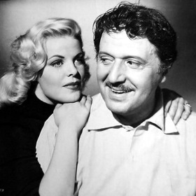 Jako další z představitelů milovnických rolí, byly jeho postavy kombinovány: mužský šarm s komediální polohou a velice přirozeným a civilním způsobem hraní.