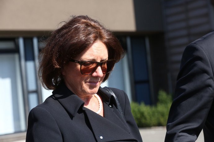 Po celou dobu odolávala nabídkám na přesídlení do Prahy a až do roku 1985 zůstávala věrná rodné Ostravě. 