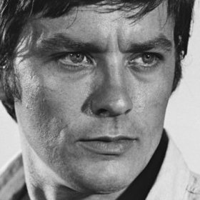 Delon získal v roce 1999 švýcarské státní občanství a obchodní společnost, spravující produkty a díla prodávaná pod jeho jménem, sídlí v Ženevě.