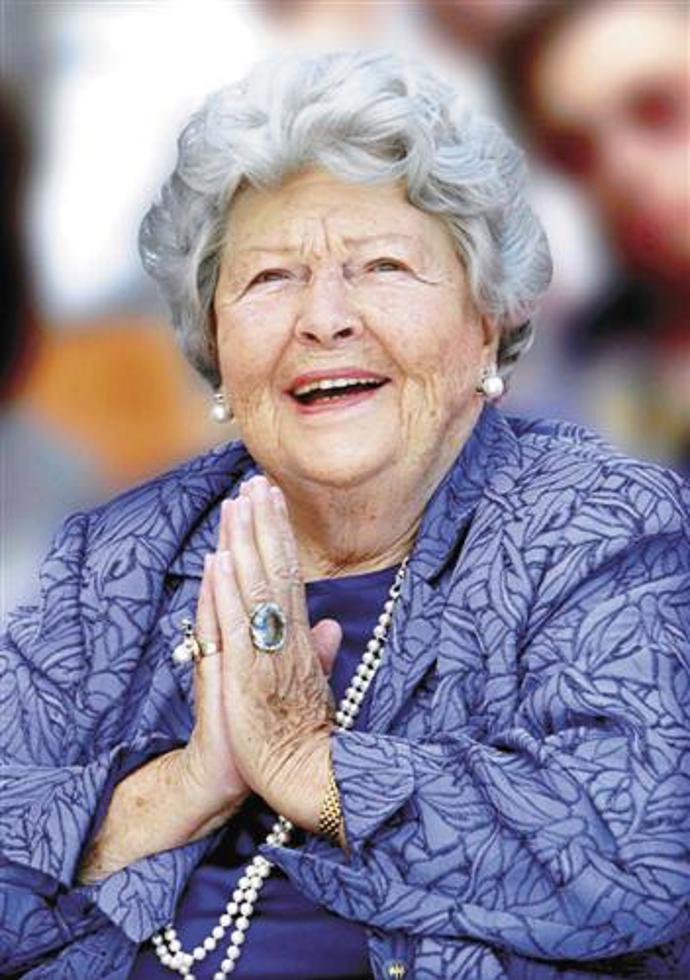 Za svých mladých let byla milovnicí rychlých kol (Karmann Ghia) a užívala si pozornosti velkého světa na módních přehlídkách a filmových premiérách. 