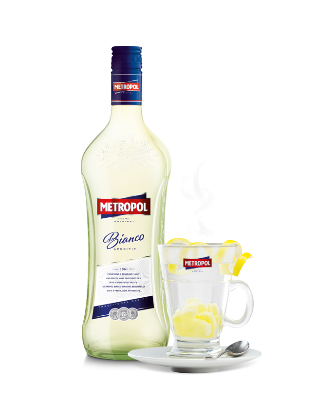 4 cl Metropol Bianco
1 dl vody
čerstvý zázvor, cukr.

Všechny ingredience svaříme.
