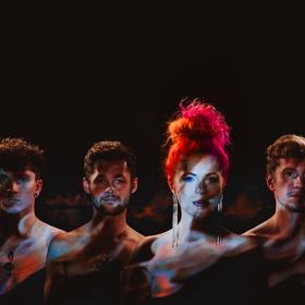 Mydy Rabycad je česká hudební skupina z Prahy vzniklá v roce 2012. Hraje fúzi electroswingu a dalších stylů elektronické hudby, kterou sama nazývá glamtronic.