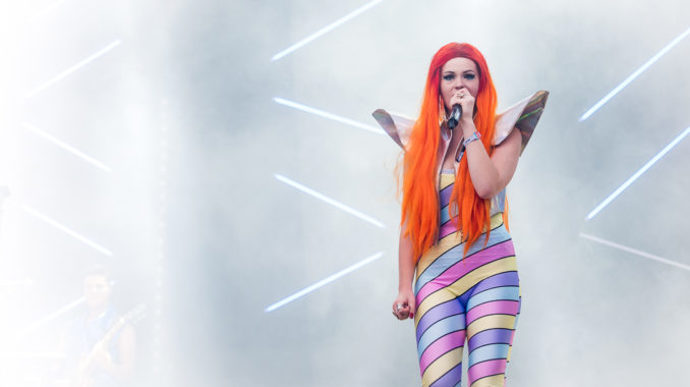 Mydy Rabycad je česká hudební skupina z Prahy vzniklá v roce 2012. Hraje fúzi electroswingu a dalších stylů elektronické hudby, kterou sama nazývá glamtronic.