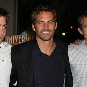 Vyrostl v San Fernando Valley v blízkosti Los Angeles. Byl vychován ve víře Církve Ježíše Krista Svatých posledních dnů. Vystudoval křesťanskou střední školu a poté studoval podmořskou biologii.