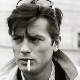 Alain Fabien Maurice Marcel Delon je francouzský divadelní a filmový herec, oceněný Césarem. Již ve věku 23 let se stal filmovou hvězdou velikosti Gérarda Philipa nebo Jeana Maraise. Byl dokonce nazýván Brigitte Bardot v mužském provedení. 