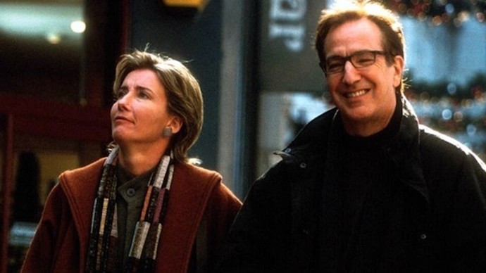 Nevěrný šéf společnosti Harry Williams (Alan Rickman) s manželkou Karen (Emma Thompson). Jejich milostný trojúhelník, do něhož se zamotá jeho sekretářka Mia (Heike Makatsch), je další silnou dějovou linkou filmu.