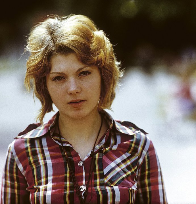 V posledních letech spolupracovala s méně známými skupinami, jako Nota Bene, Pirillo, Petarda, Royal Beat a dalšími. 