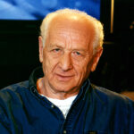 Zde také vychodil obecnou školu a začal studovat na reálce, ze které však byl roku 1941 z rasových důvodů vyloučen (jako Žid), poté se vyučil krejčím.